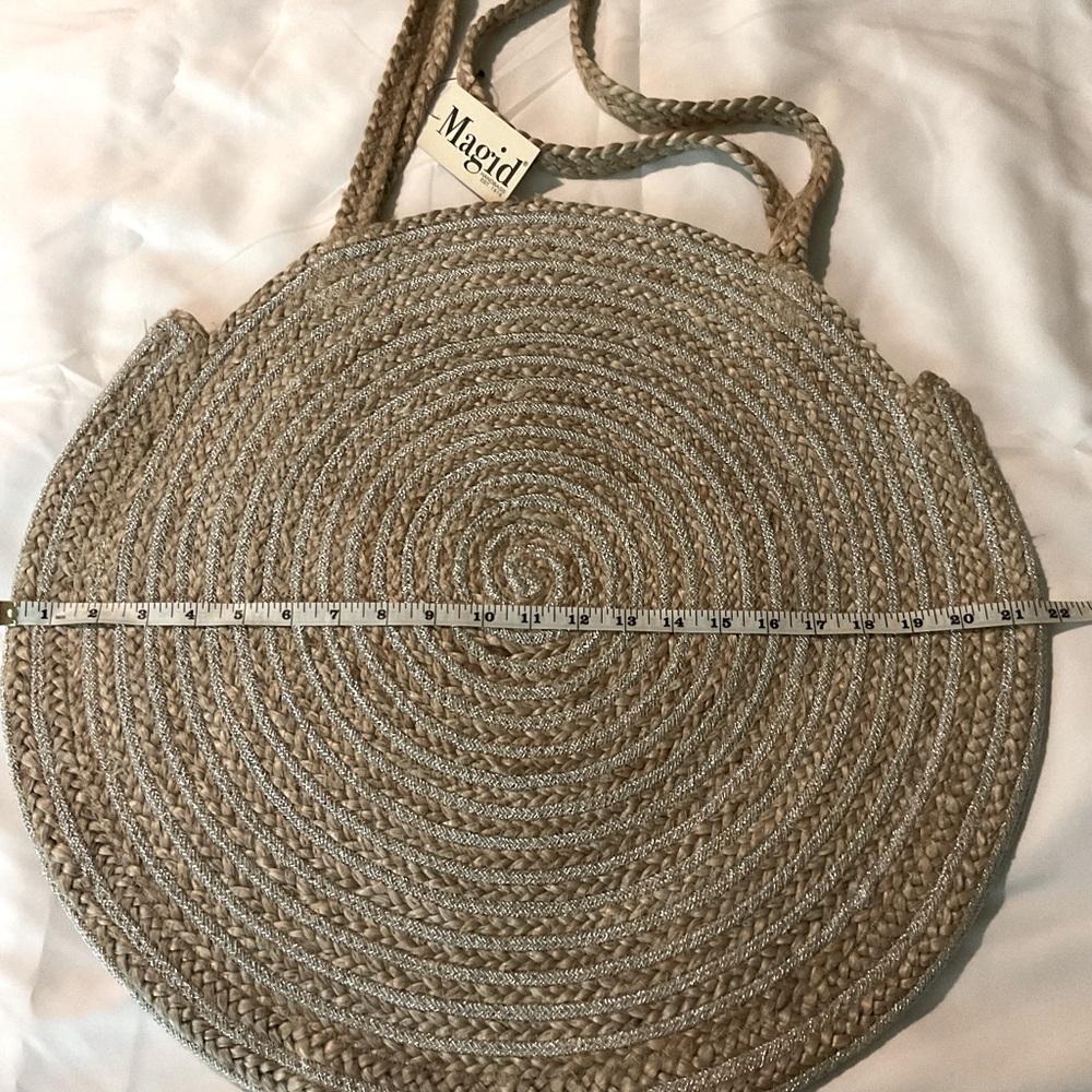 Magid oversized woven circle metallic tote beach bag NWT